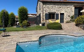 Domaine Des Pierres D Auvergne